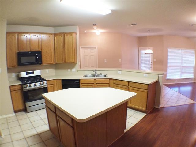 Building Photo - 9857 Old Field Dr