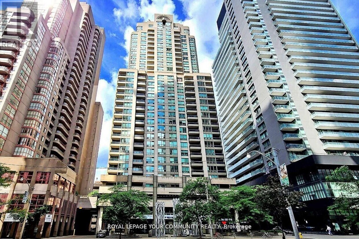 Photo principale - 750-1750 Bay St.