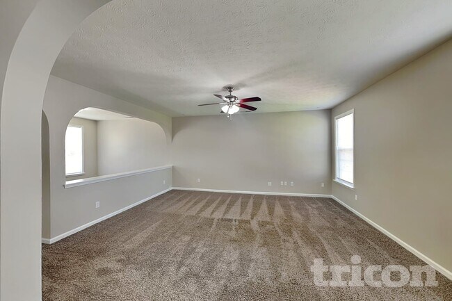 Building Photo - 5330 Himalayan Dr