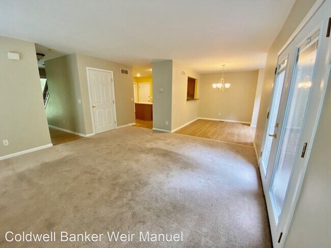 Building Photo - 3 br, 2 bath House - 911 Old Hickory