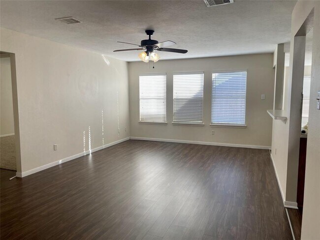 Foto del edificio - 6606 Eastleigh Ln