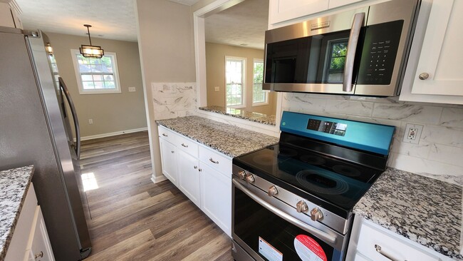 Building Photo - Totally Renovated Home