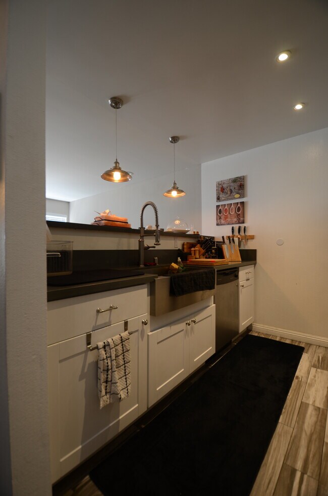 Building Photo - 4238 Whitsett Ave