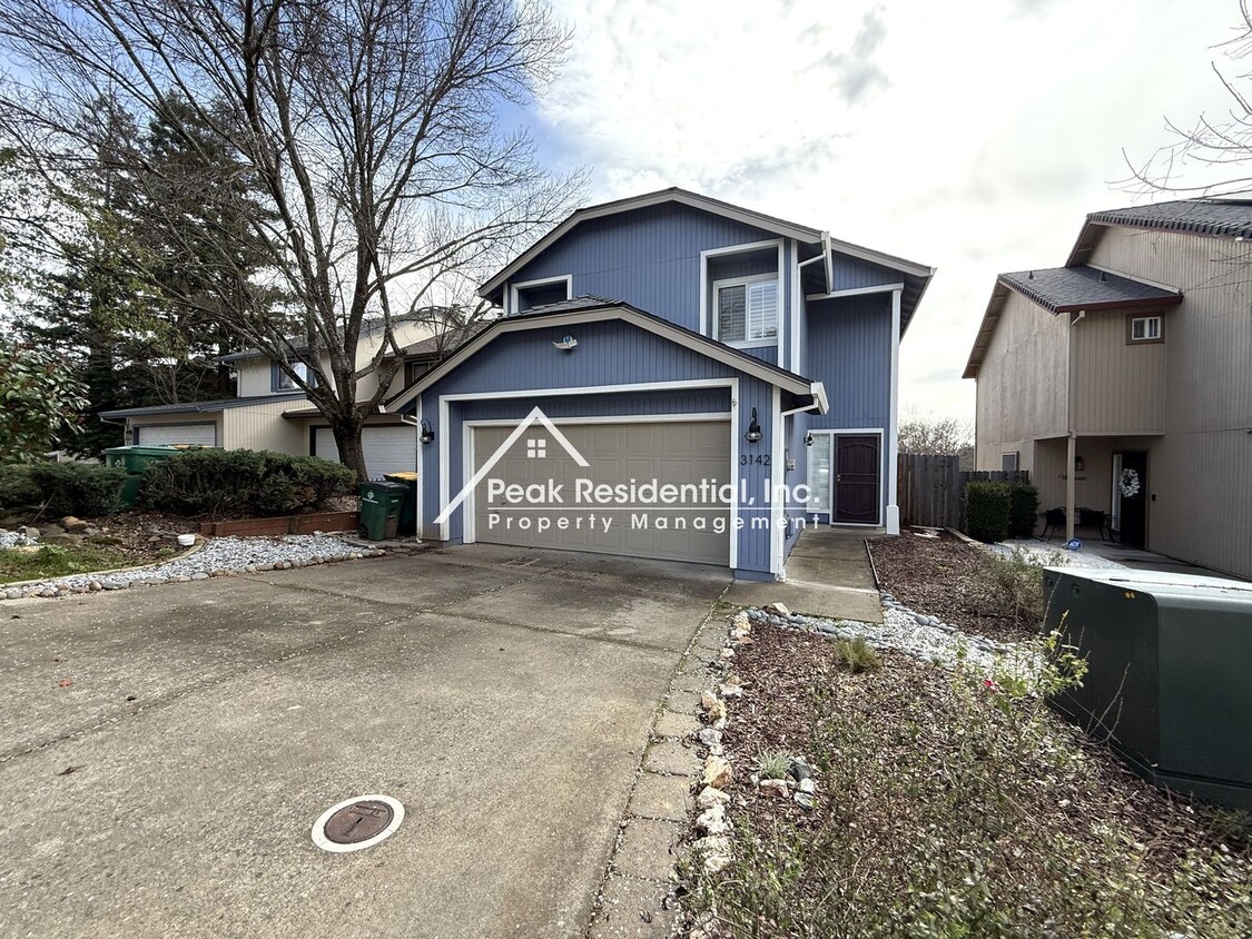 Primary Photo - Wonderful 3bd/2.5ba Cameron Park Home!