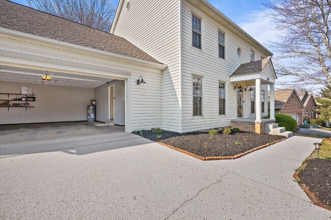 Foto del edificio - Fully Renovated 4BR/2.5BA Gem in Sought-After Benington – West Knoxville's Best-Kept Secret!