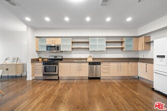 Building Photo - 1234 Wilshire Blvd