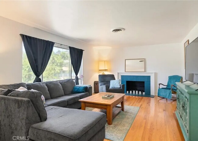 Foto del edificio - 15 Rockridge Rd