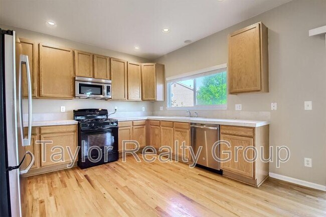 Foto del edificio - 5961 Thistle Ridge Ave