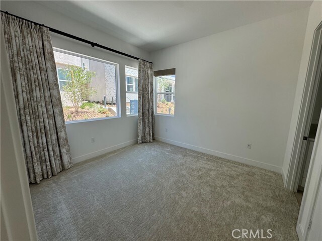 Building Photo - 228 Knot