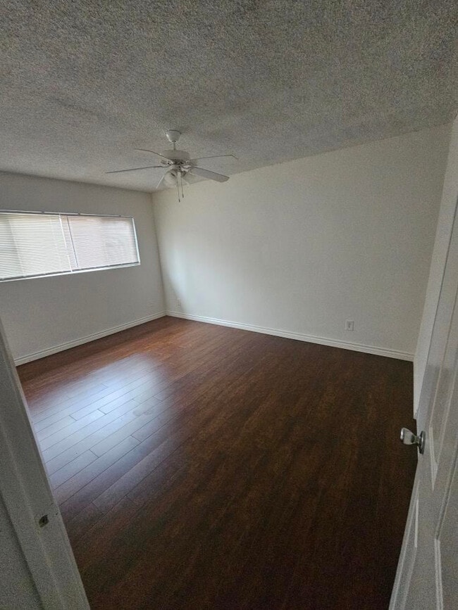 Building Photo - 9029 Orion Ave