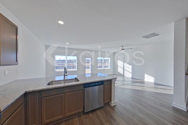 Foto del edificio - 6113 Taramore Ln NW