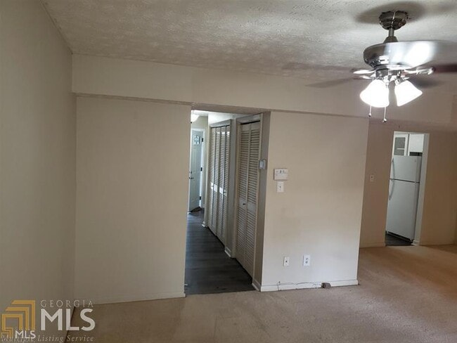 Foto del edificio - 2856 Spring Villa Ln