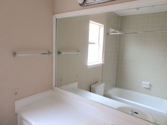 Building Photo - Why rent an aparment when you can have a h...