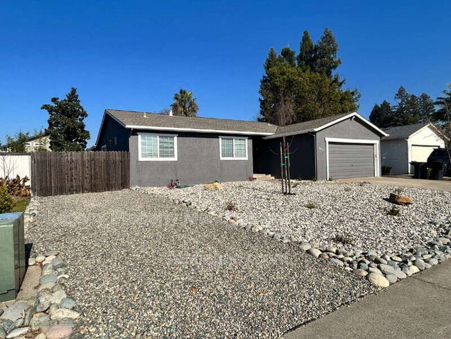 Building Photo - 2213 N Cirby Way