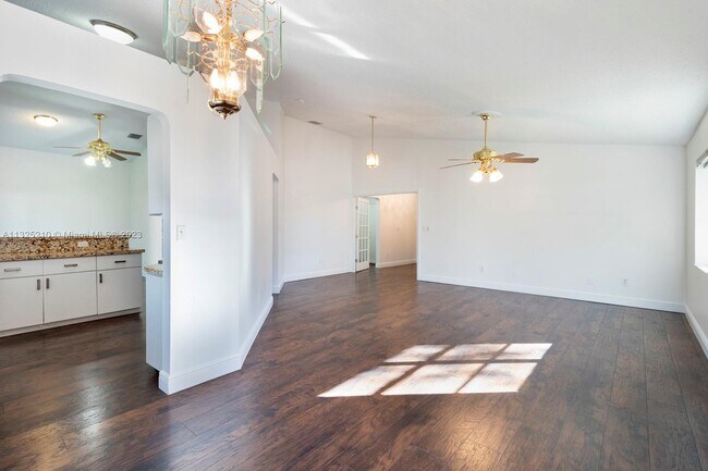 Foto del edificio - 902 N 32nd Ave