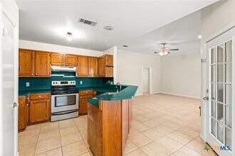 Building Photo - 1502 Oak Knoll Ln