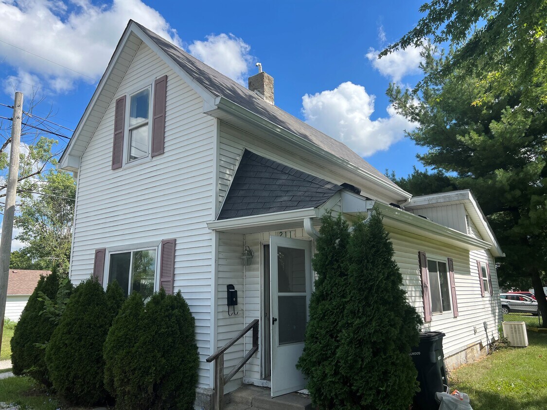 Foto principal - 211 N 25th St