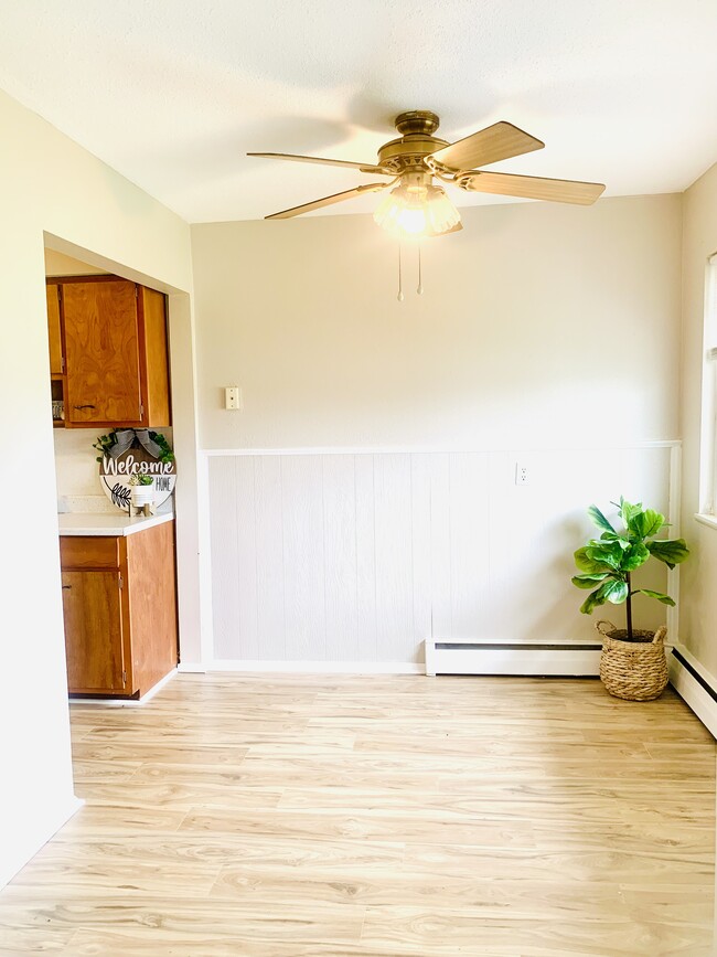 Dining Area - 1028 Conant St