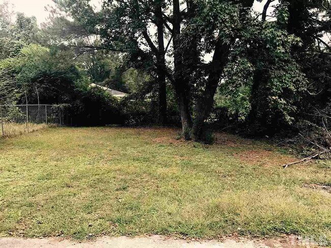 Building Photo - 137 E Cornwallis Rd