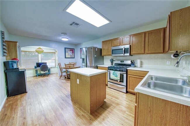 Foto del edificio - 301 Nicole Way