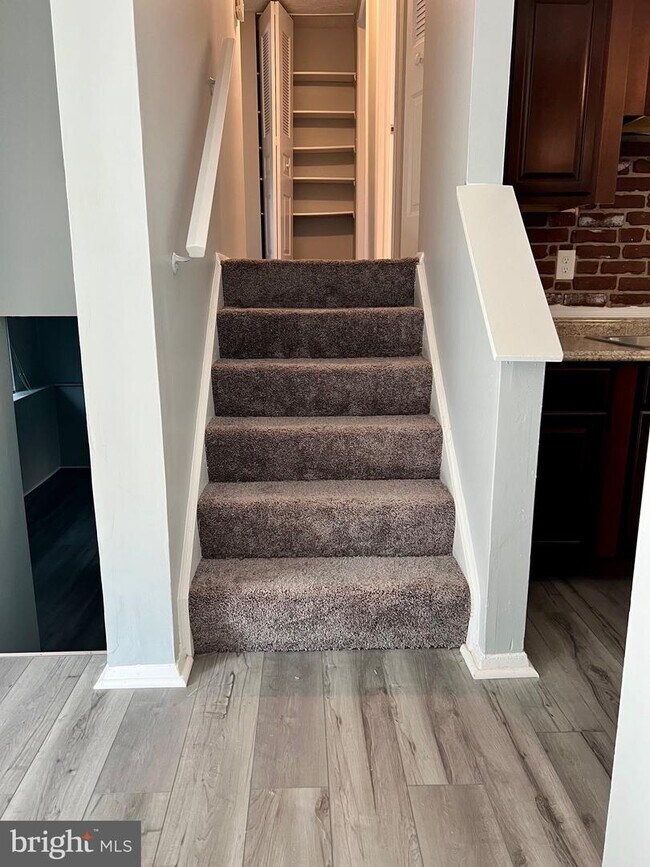 Building Photo - 7711 Pacer Ct