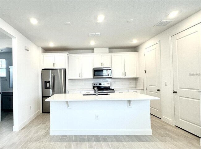 Foto del edificio - 10581 Marconi Ave