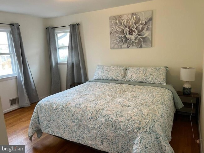 Foto del edificio - 6711 Beddoo St