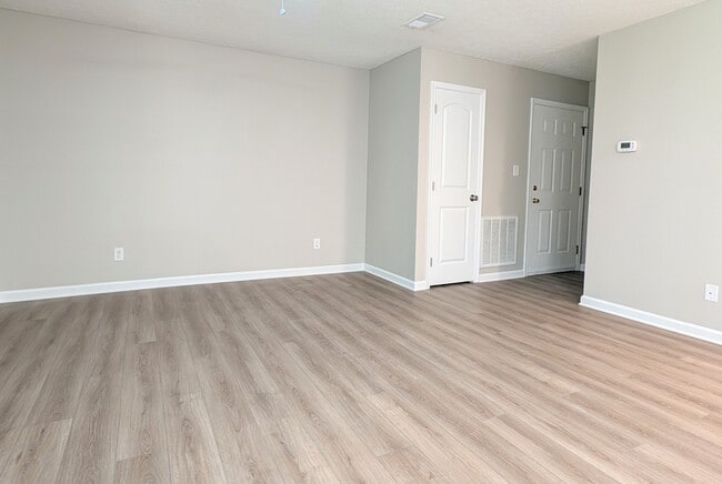 Building Photo - 185 Moss Creek Dr