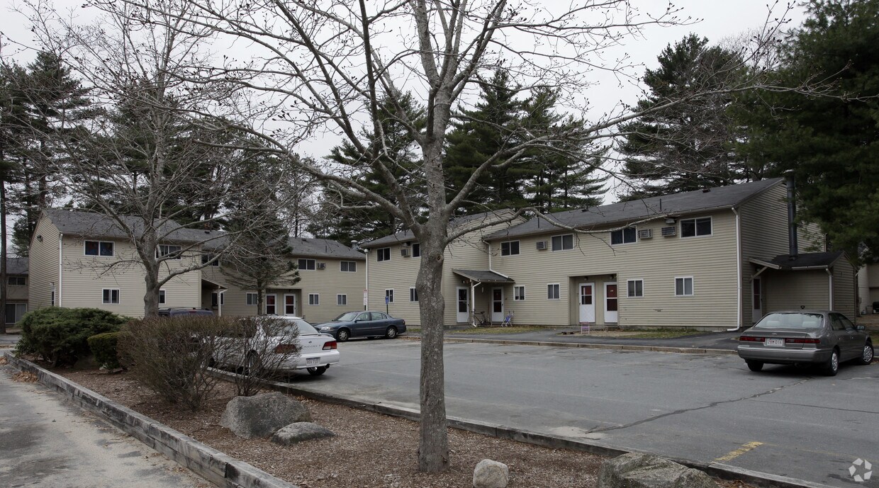 The Woods at Wareham Apartments in Wareham, MA