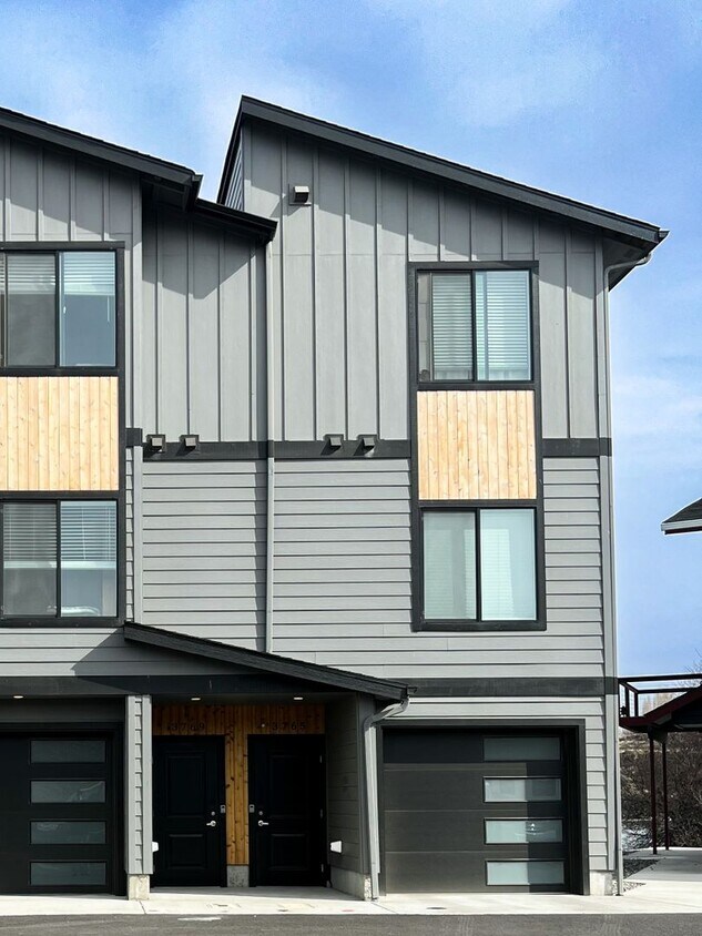 Foto principal - 3785-3787 Klindt Dr