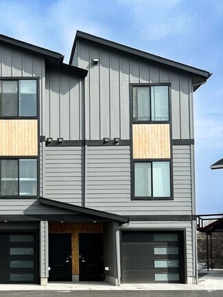 Building Photo - 3769-3771 Klindt Dr