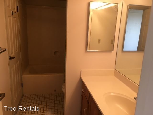 Building Photo - 1 br, 1 bath House - 115 S. 1100 E. #504
