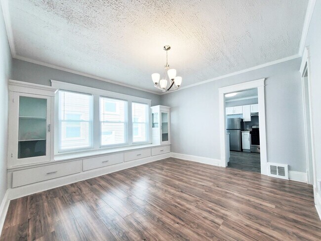 Foto del edificio - 3447 Altamont Rd