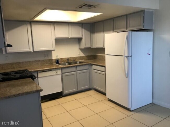 Foto del edificio - 2 br, 2 bath Condo - 6960 Kilgore Dr A Unit A