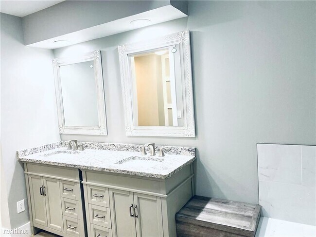 Foto del edificio - 5 br, 3 bath House - 2401 Meadowglen Trail