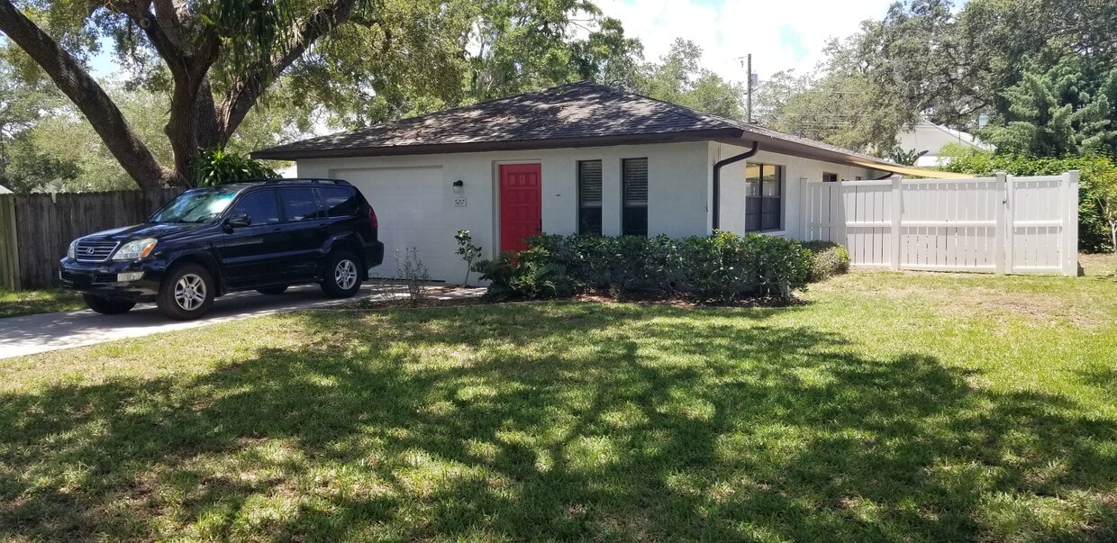 Photo - 5217-5229 29th Ave S (Gulfport, FL)