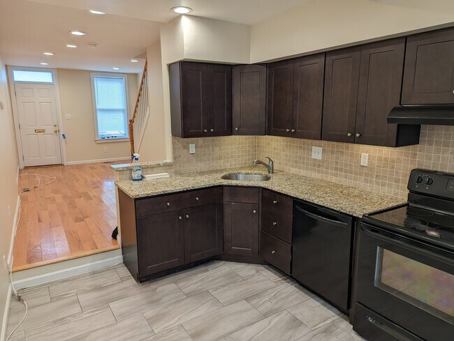 Building Photo - 650 Melvin Dr