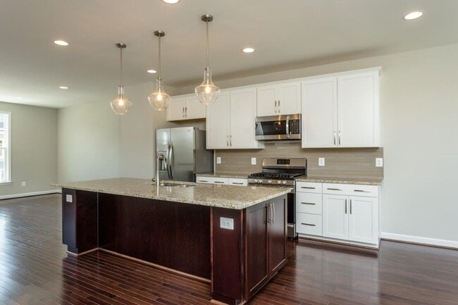 Building Photo - Luxury Home in Preston Lake