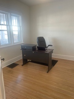 Building Photo - 833 Crawford Dr