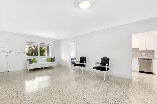 Building Photo - 8201 SW 63rd Pl