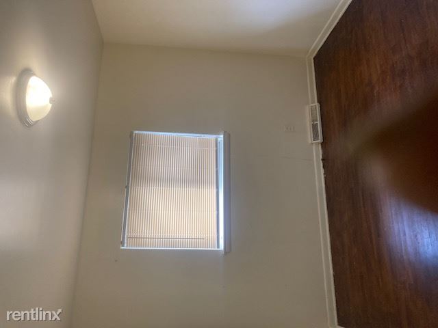 Building Photo - 3 br, 1 bath House - 642 W York Ave