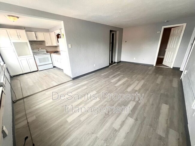 Building Photo - 1141 Brabec St