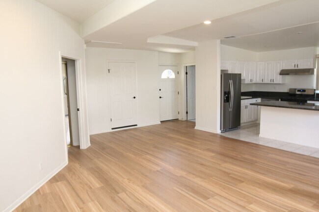 Foto del edificio - 12205 Oxnard St