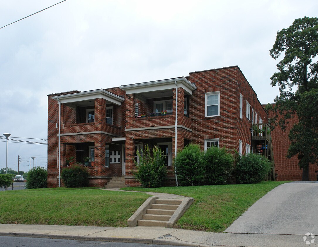 Building Photo - 318 Hoover St