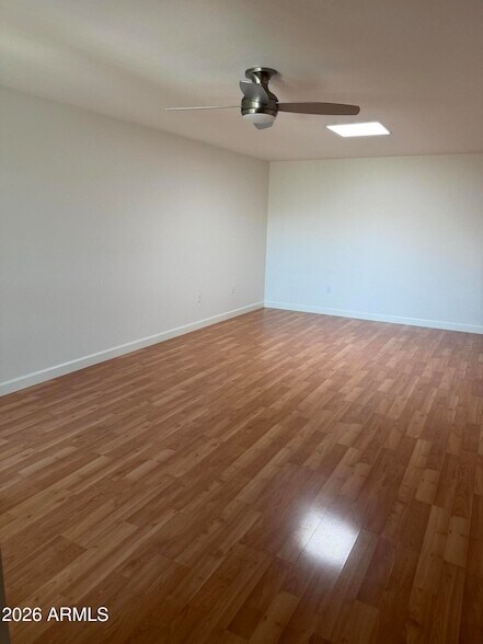 Building Photo - 10833 W Santa Fe Dr
