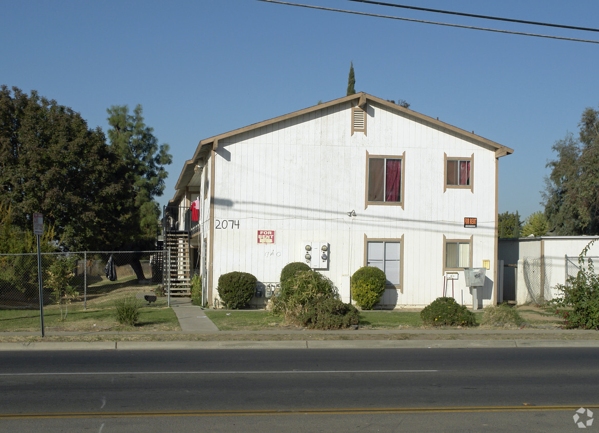 Foto del edificio - 2074-2078 S Cedar Ave