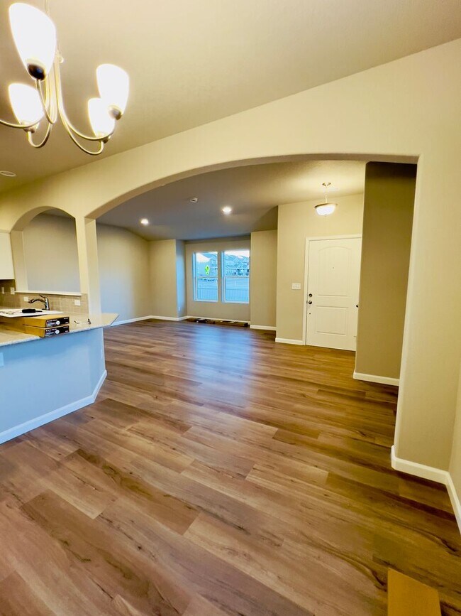 Building Photo - Newly Built Larson Ranch Townhome