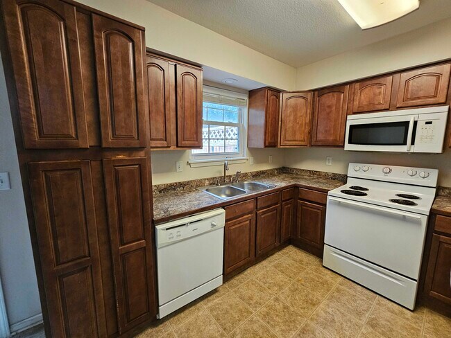 Foto del edificio - 1821 NE Knollbrook St