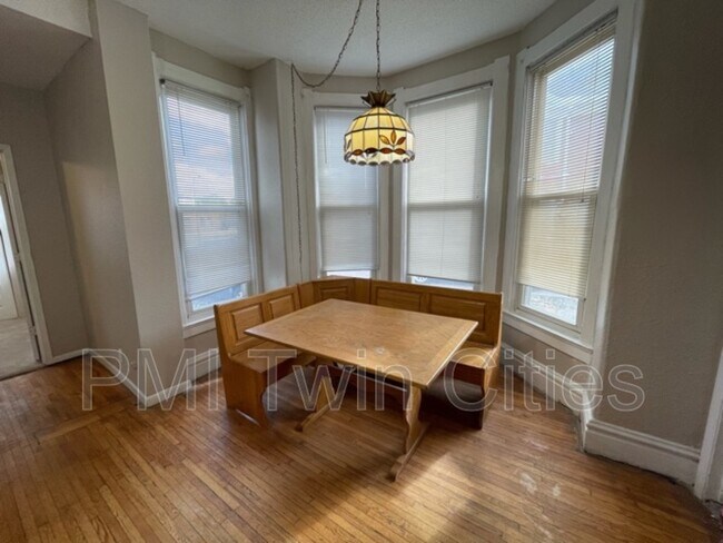 Foto del edificio - 861 Snelling Ave N