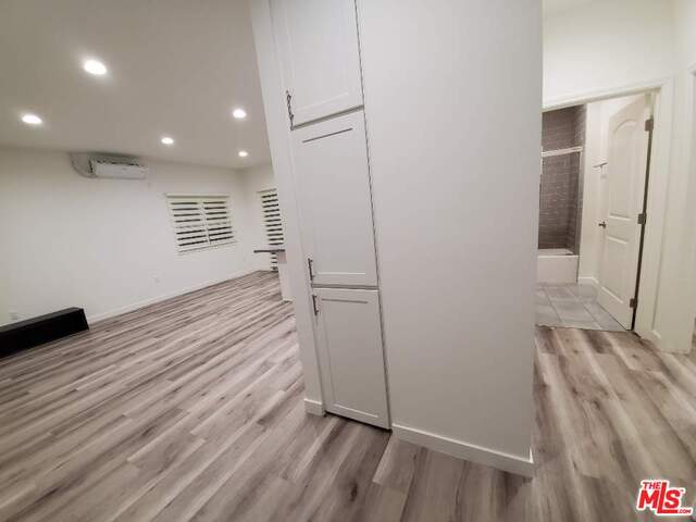 Foto del edificio - 1155 S Point View St